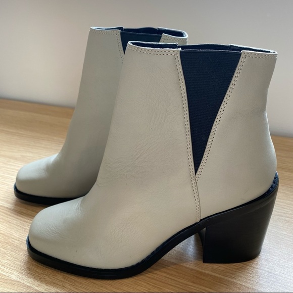 Shellys London Gray Leather Lovenia Chunky Square Toe Block Heel Chelsea… - Picture 2 of 8